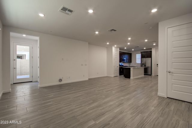 1087 E Chapman Drive, Chandler, AZ 85286