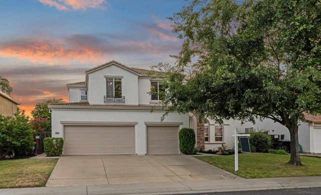8425 Briggs Dr, Roseville, CA 95747