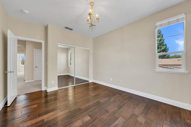 8425 Briggs Dr, Roseville, CA 95747