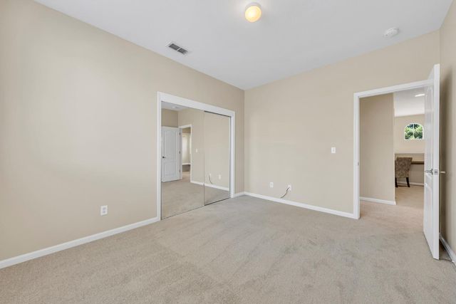 8425 Briggs Dr, Roseville, CA 95747