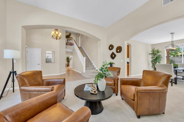 8425 Briggs Dr, Roseville, CA 95747