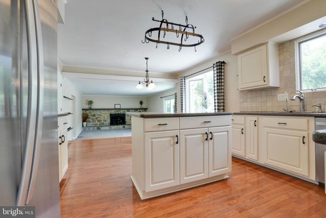 49 DORCHESTER RD, Collegeville, PA 19426