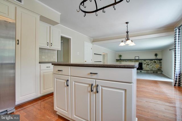 49 DORCHESTER RD, Collegeville, PA 19426