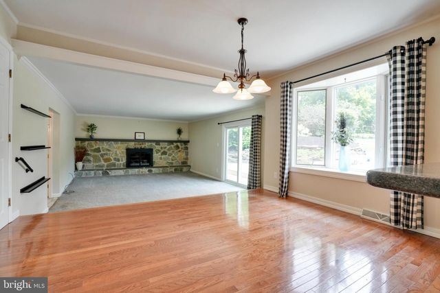 49 DORCHESTER RD, Collegeville, PA 19426
