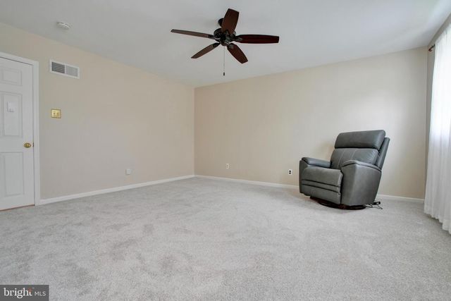 49 DORCHESTER RD, Collegeville, PA 19426