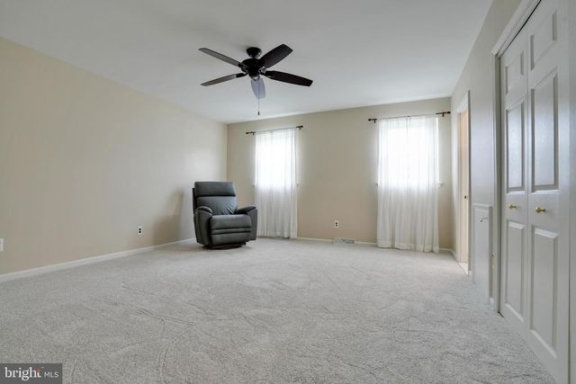 49 DORCHESTER RD, Collegeville, PA 19426
