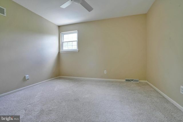 49 DORCHESTER RD, Collegeville, PA 19426