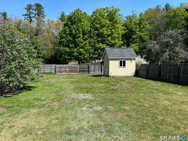 34 Cottage Street, New Hartford, CT 06057