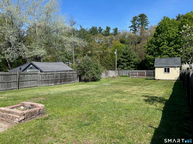 34 Cottage Street, New Hartford, CT 06057