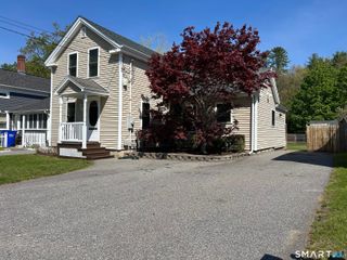 34 Cottage Street, New Hartford, CT 06057