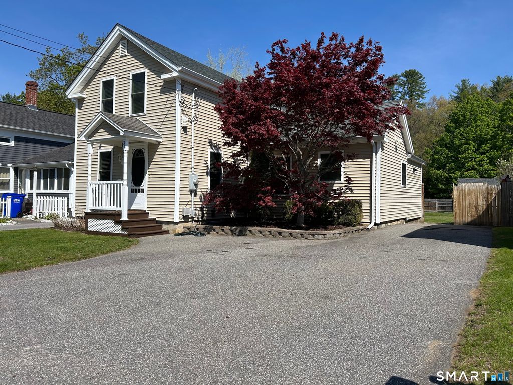 34 Cottage Street, New Hartford, CT 06057