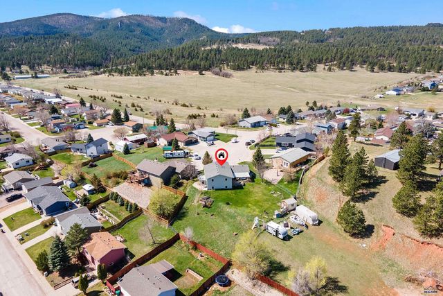1613 ELK CT, Sturgis, SD 57785