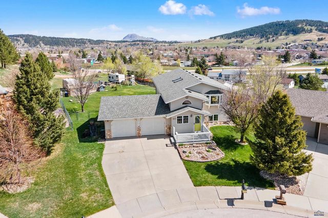 1613 ELK CT, Sturgis, SD 57785