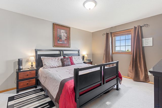 1613 ELK CT, Sturgis, SD 57785