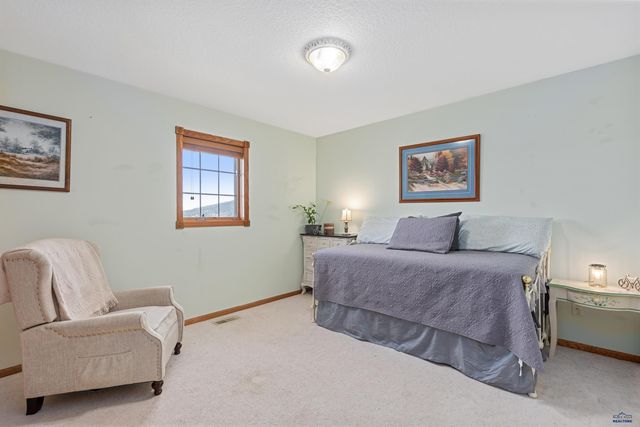 1613 ELK CT, Sturgis, SD 57785