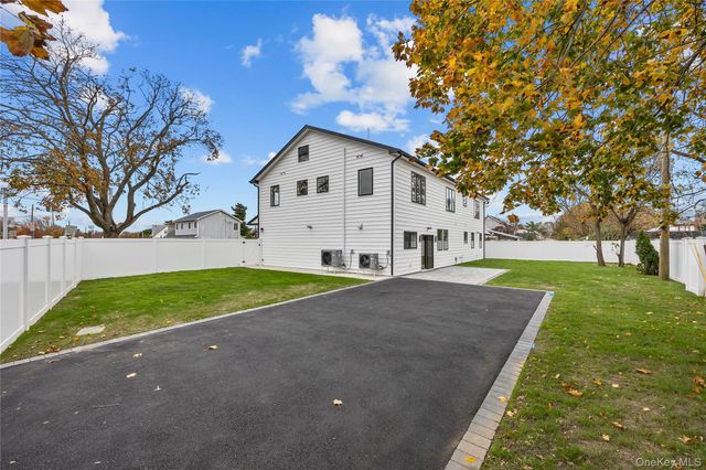 2 Orchid Road, Levittown, NY 11756