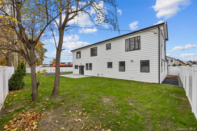 2 Orchid Road, Levittown, NY 11756