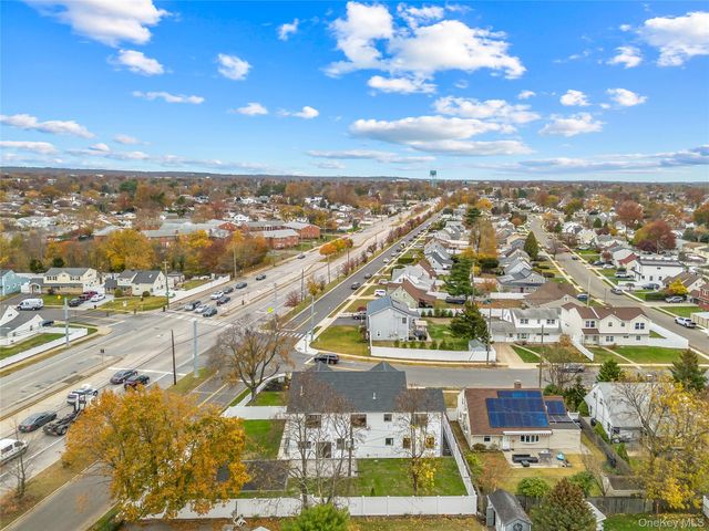 2 Orchid Road, Levittown, NY 11756