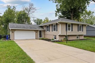 117 Brentwood Drive NE, Cedar Rapids, IA 52402