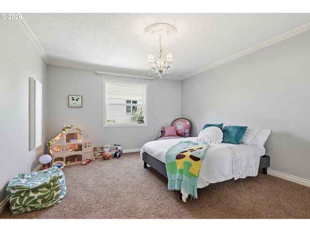 6010 S CORBETT Ave, Portland, OR 97239