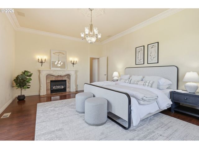 6010 S CORBETT Ave, Portland, OR 97239