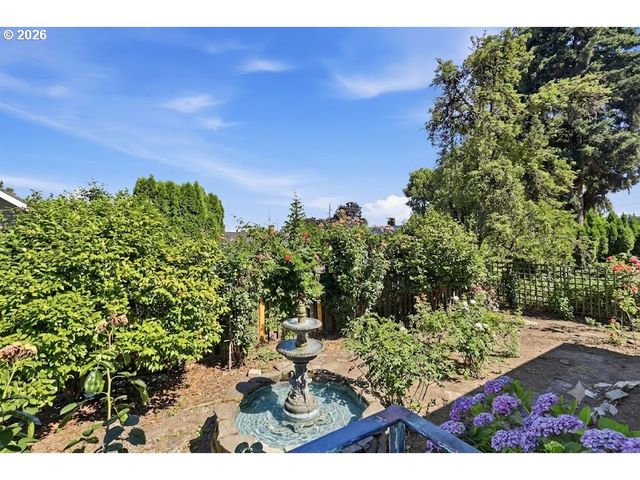 6010 S CORBETT Ave, Portland, OR 97239