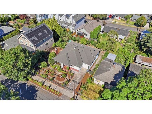 6010 S CORBETT Ave, Portland, OR 97239