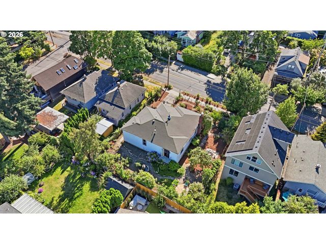 6010 S CORBETT Ave, Portland, OR 97239