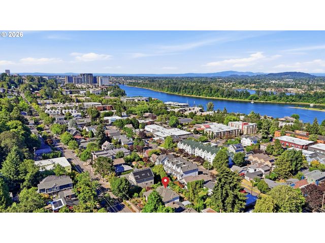 6010 S CORBETT Ave, Portland, OR 97239