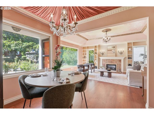 6010 S CORBETT Ave, Portland, OR 97239