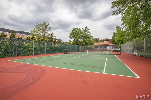 585 Coeur De Royale Drive 206, Creve Coeur, MO 63141