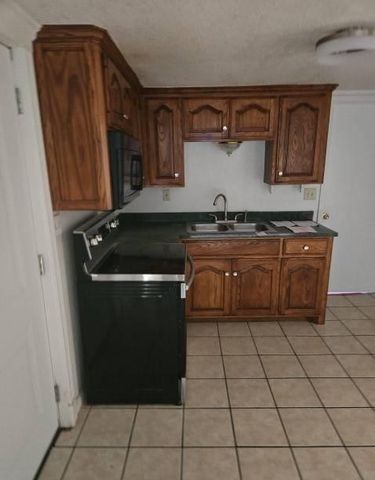 100 N Tilden, Midland, TX 79701