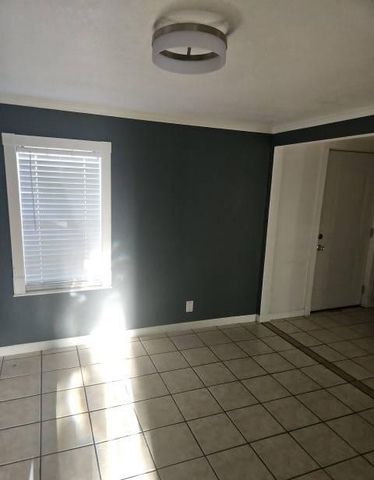 100 N Tilden, Midland, TX 79701