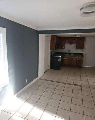 100 N Tilden, Midland, TX 79701