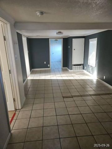 100 N Tilden, Midland, TX 79701