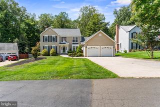 4082 WESTWIND DR, Woodbridge, VA 22193