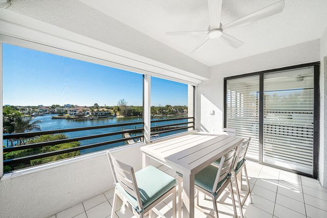 944 Oak Harbour Drive 944, Juno Beach, FL 33408