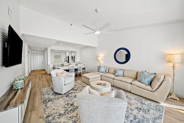 944 Oak Harbour Drive 944, Juno Beach, FL 33408