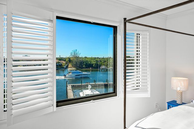 944 Oak Harbour Drive 944, Juno Beach, FL 33408