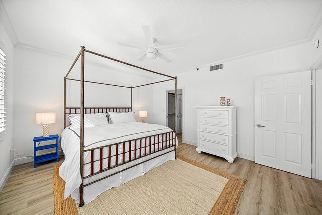 944 Oak Harbour Drive 944, Juno Beach, FL 33408