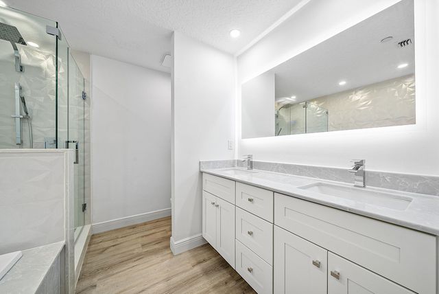 944 Oak Harbour Drive 944, Juno Beach, FL 33408