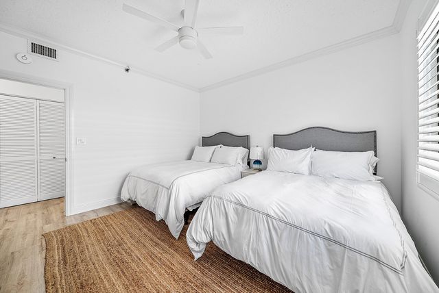 944 Oak Harbour Drive 944, Juno Beach, FL 33408