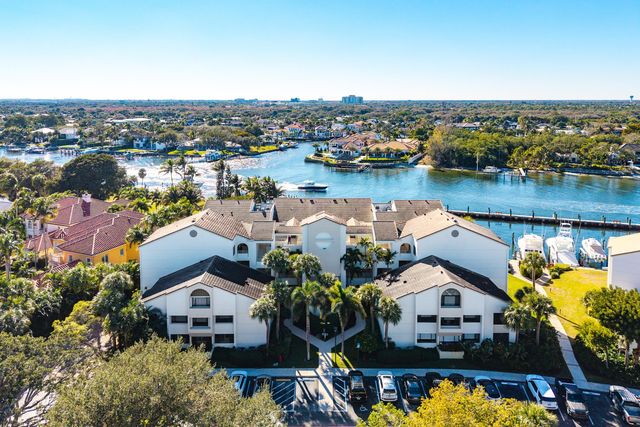 944 Oak Harbour Drive 944, Juno Beach, FL 33408