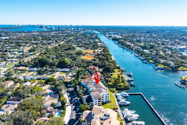 944 Oak Harbour Drive 944, Juno Beach, FL 33408