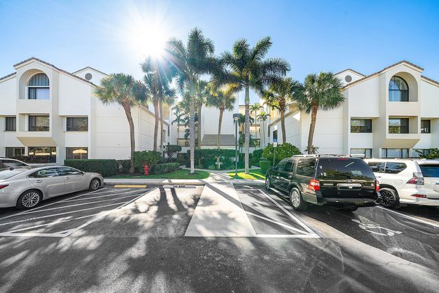 944 Oak Harbour Drive 944, Juno Beach, FL 33408