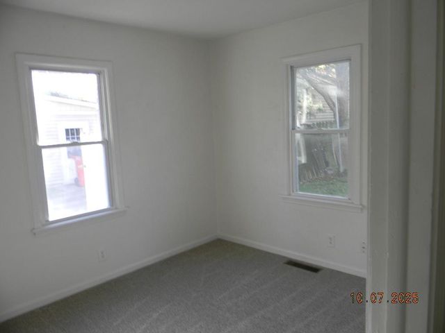 215 S Sunset Ave, Haysville, KS 67060