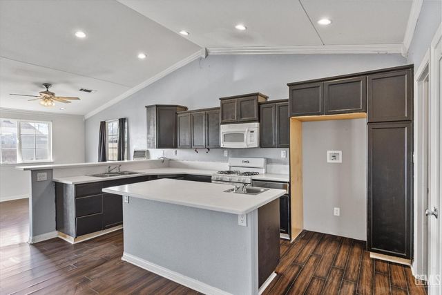 8572 Ironwood Avenue, California City, CA 93505