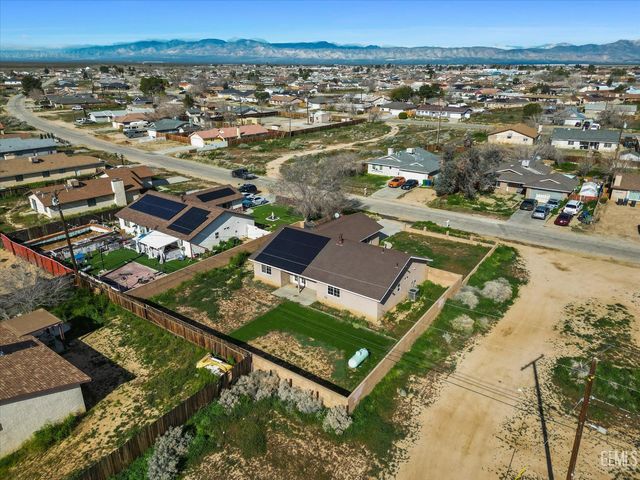 8572 Ironwood Avenue, California City, CA 93505