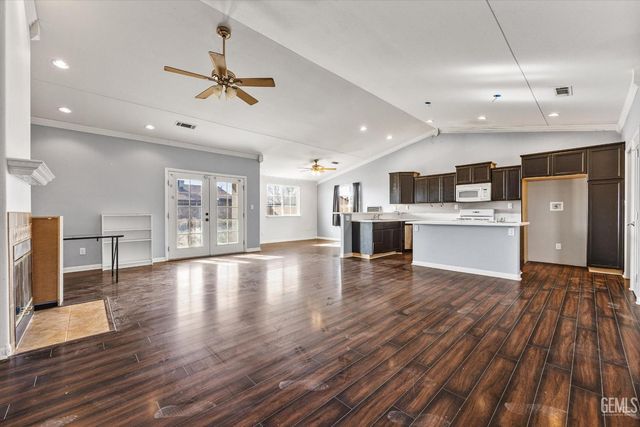 8572 Ironwood Avenue, California City, CA 93505