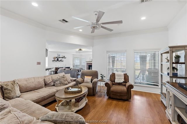 6402 Windwood Drive, College Station, TX 77845